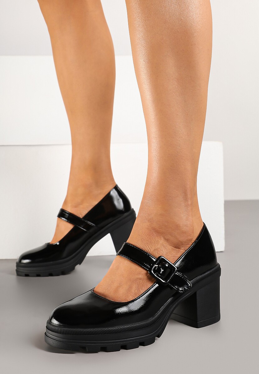 Czarne Półbuty Lakierowane na Słupku Wykończone Ozdobną Sprzączką Elenaria
