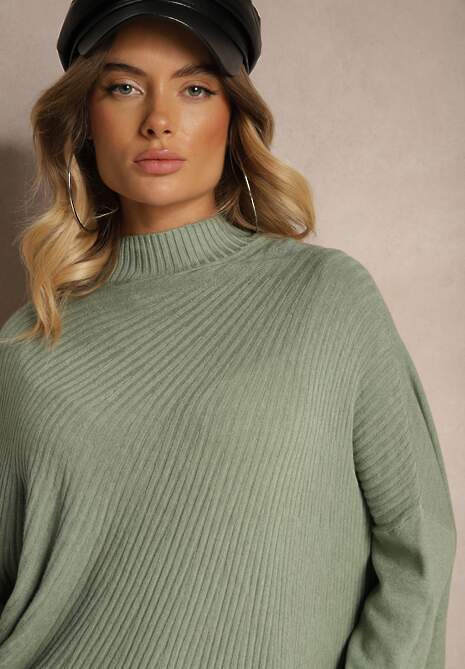 Jasnozielony Asymetryczny Golf z Wiskozą z Rękawami o Nietoperzowym Kroju Realeen