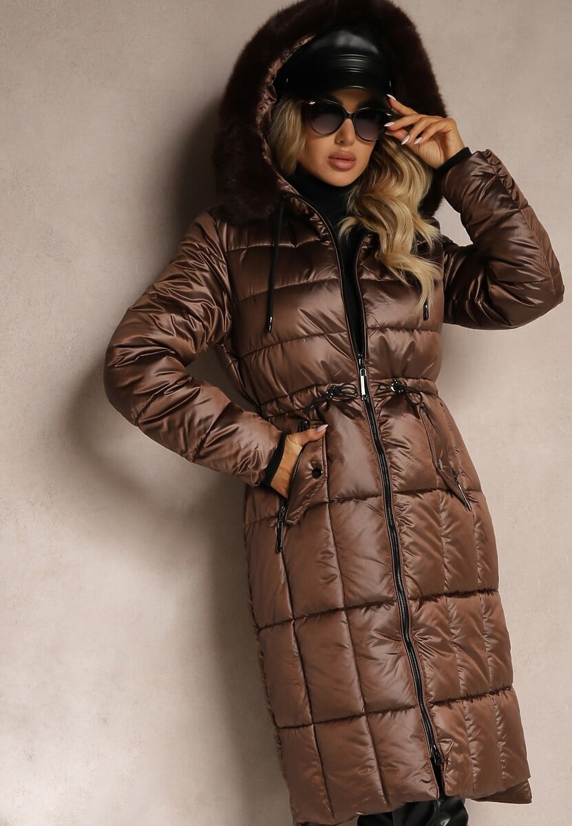 Brązowa Kurtka z Pikowanymi Przeszyciami Ściągaczem w Talii i Kapturem z Odpinanym Futrem Ravalin