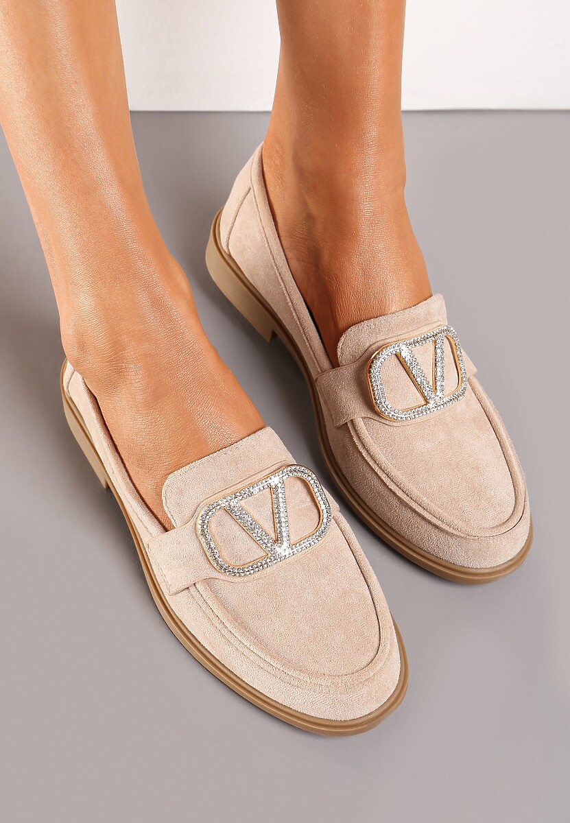 Ciemnobeżowe Mokasyny Ozdobione Klamerką i Cyrkoniami z Ekozamszu Ahira