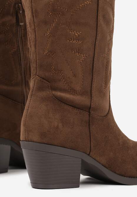 Ciemnobeżowe Kozaki Typu Kowbojki w Klasycznym Stylu z Imitacji Zamszu Rilamira