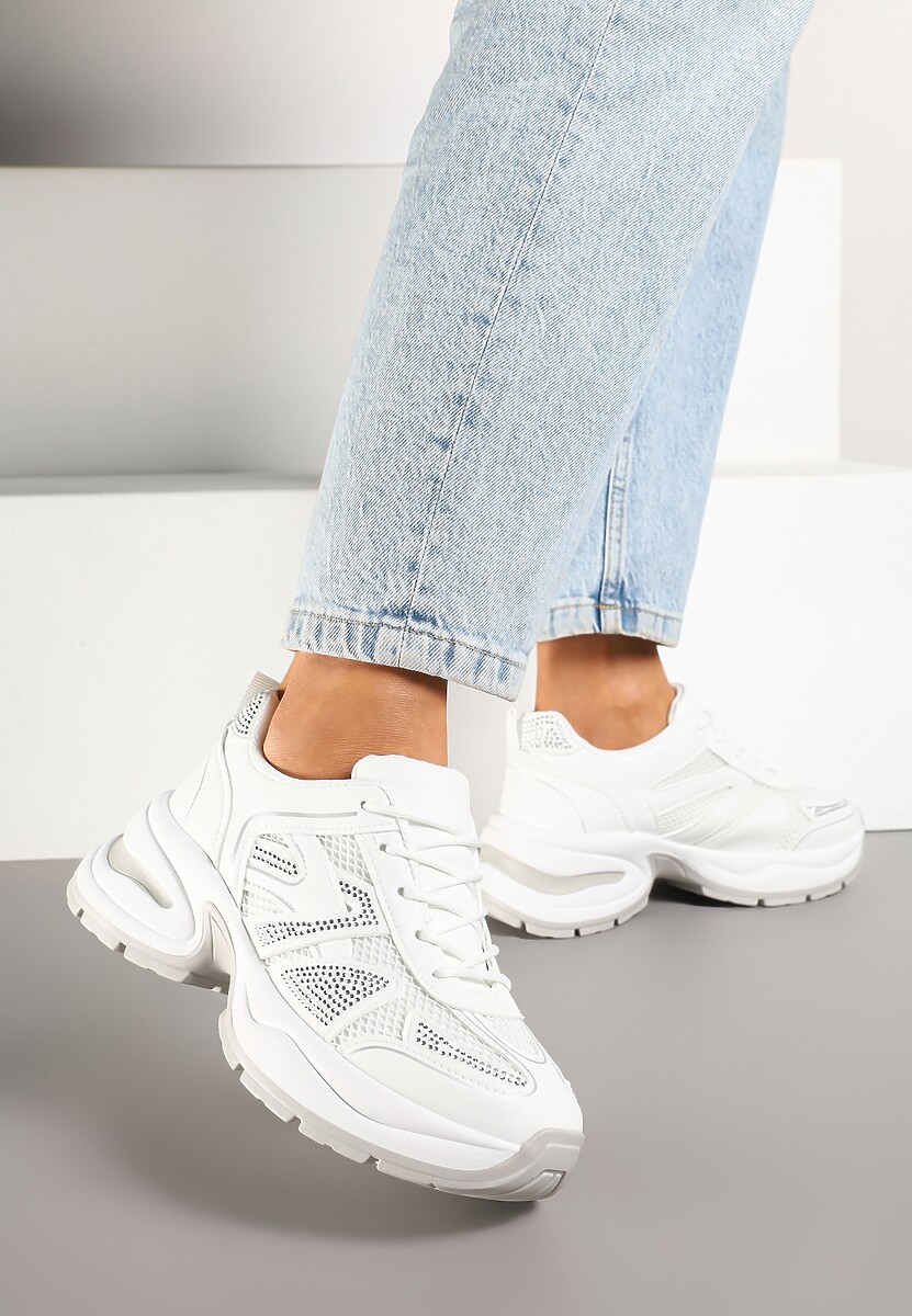 Białe Sneakersy Zdobione Cyrkoniami na Podeszwie z Tłoczeniami Raviora