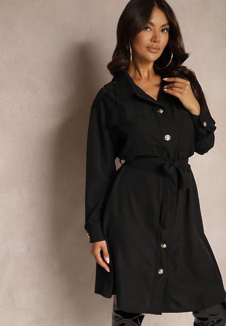 Czarna Sukienka o Koszulowym Kroju z Paskiem i Eleganckimi Guzikami Torlina