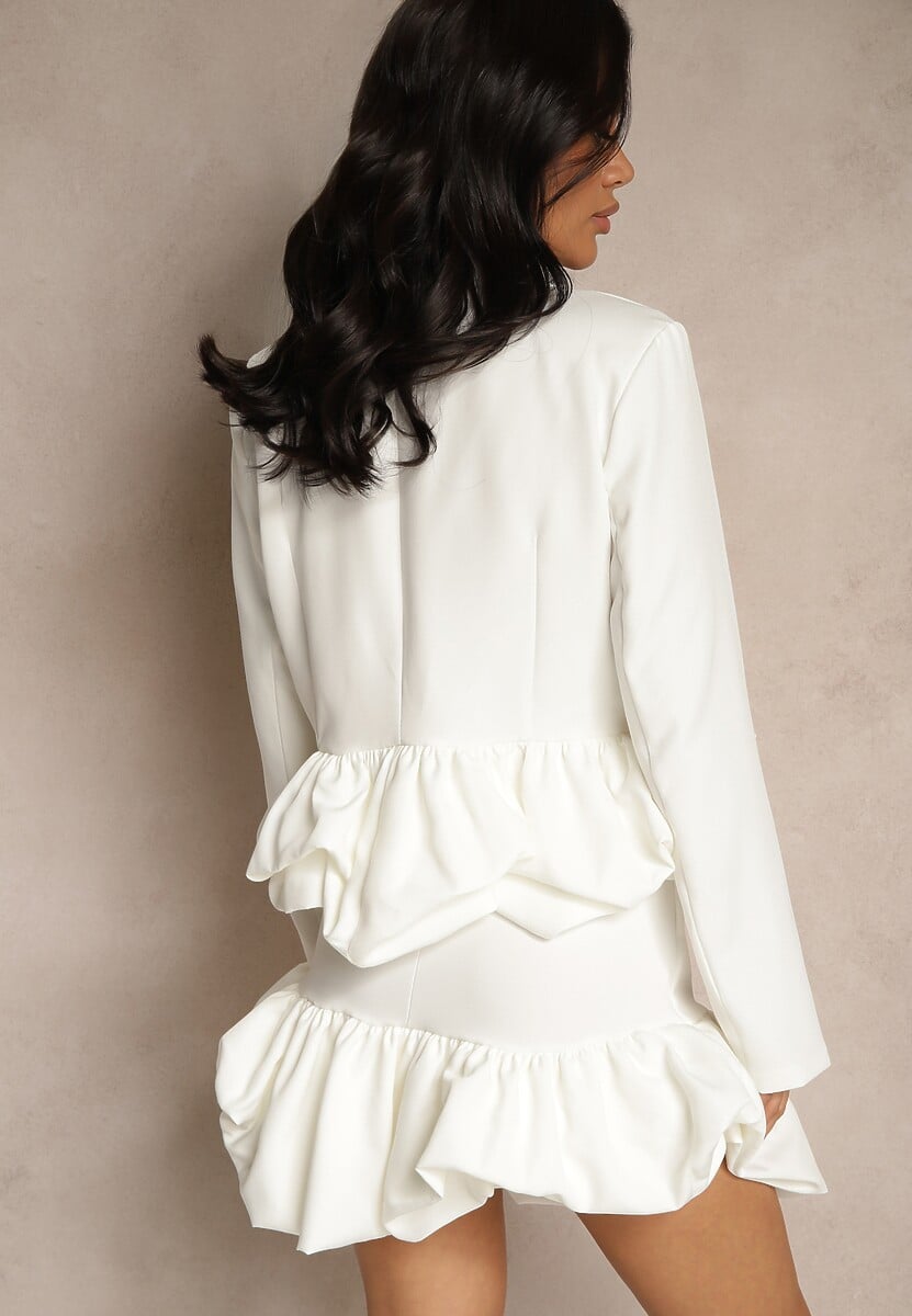 Biały Komplet w Garniturowym Stylu z Falbanami Marynarka i Spódnico-Szorty Volene