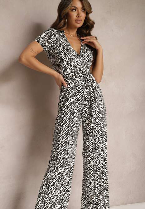 Czarno-Biały Mozaikowy Kombinezon z Trójkątnym Dekoltem i Prostymi Nogawkami Nisseria