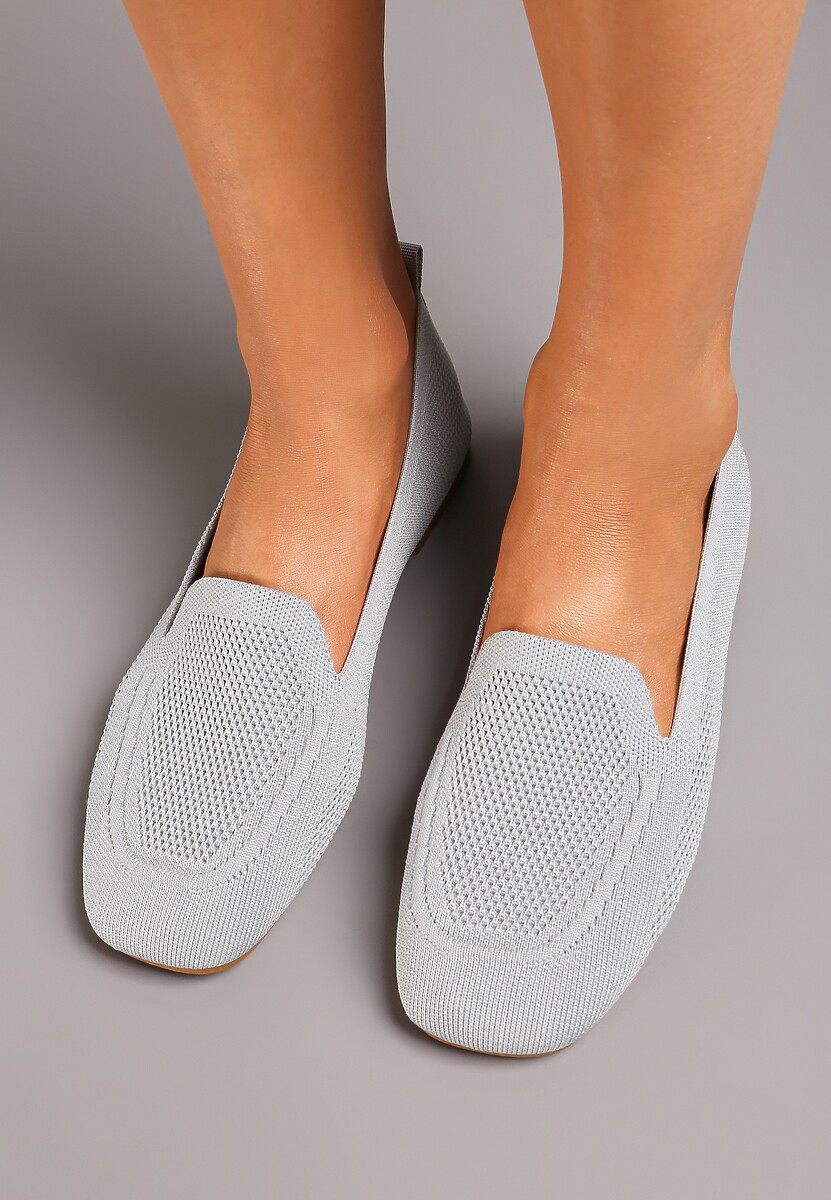 Szare Casualowe Mokasyny na Płaskiej Podeszwie Ozdobione Perforacją Klanesha