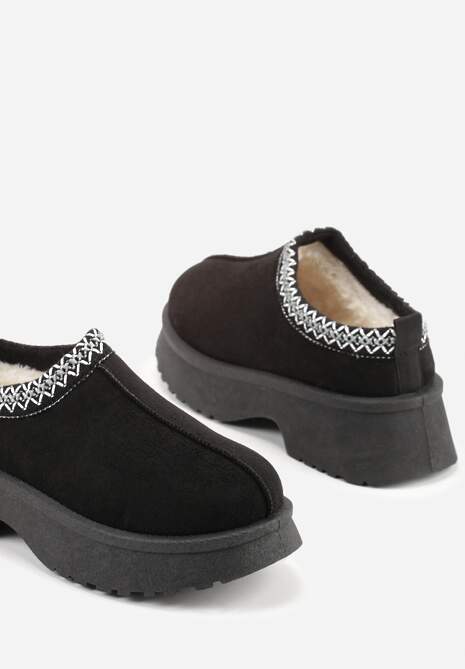 Czarne Śniegowce na Platformie z Niską Cholewką z Haftem Livitte