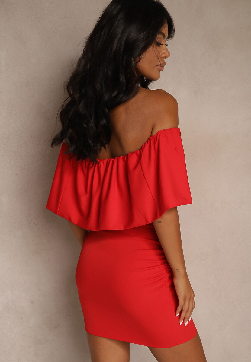 Czerwona Koktajlowa Sukienka Vices z Hiszpańskim Dekoltem Penare