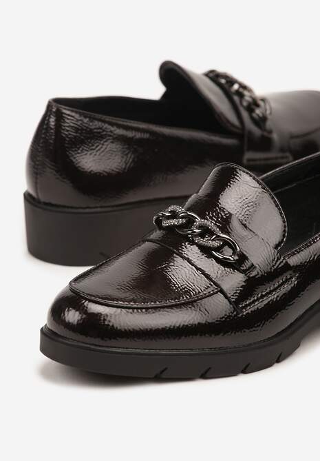 Brązowe Mokasyny Lakierowane Ozdobione Metaliczną Aplikacją Bemoste