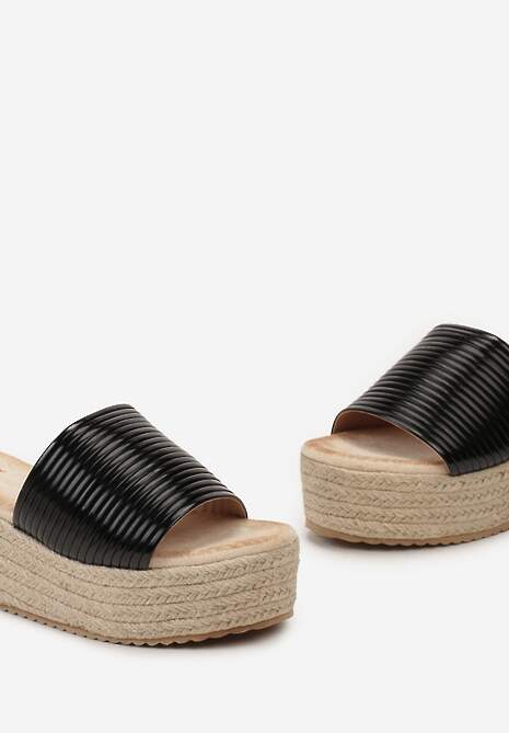 Czarne Klapki na Koturnie i Platformie z Plecionki z Paskiem z Ekoskóry Silphina