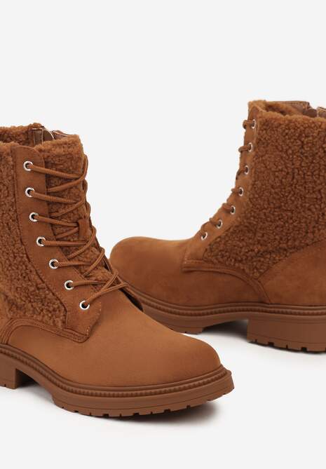Brązowe Botki Workery na Płaskiej Podeszwie Ozdobione Futerkiem w Stylu Baranka Nevaletta