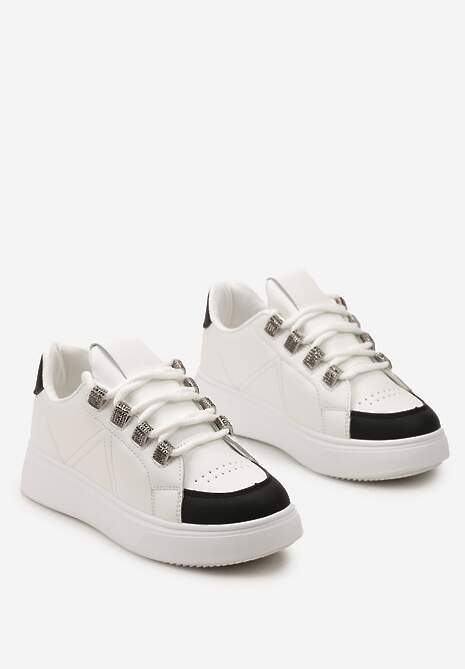 Biało-Czarne Sznurowane Sneakersy z Ekoskóry na Grubej Podeszwie z Ozdobnymi Cyrkoniami Nevarra