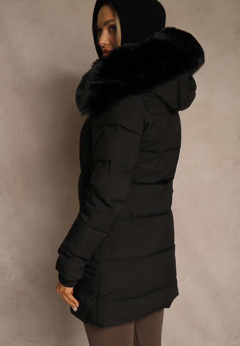 Czarna Pikowana Kurtka z Kapturem i Ozdobnym Futerkiem Zepiola