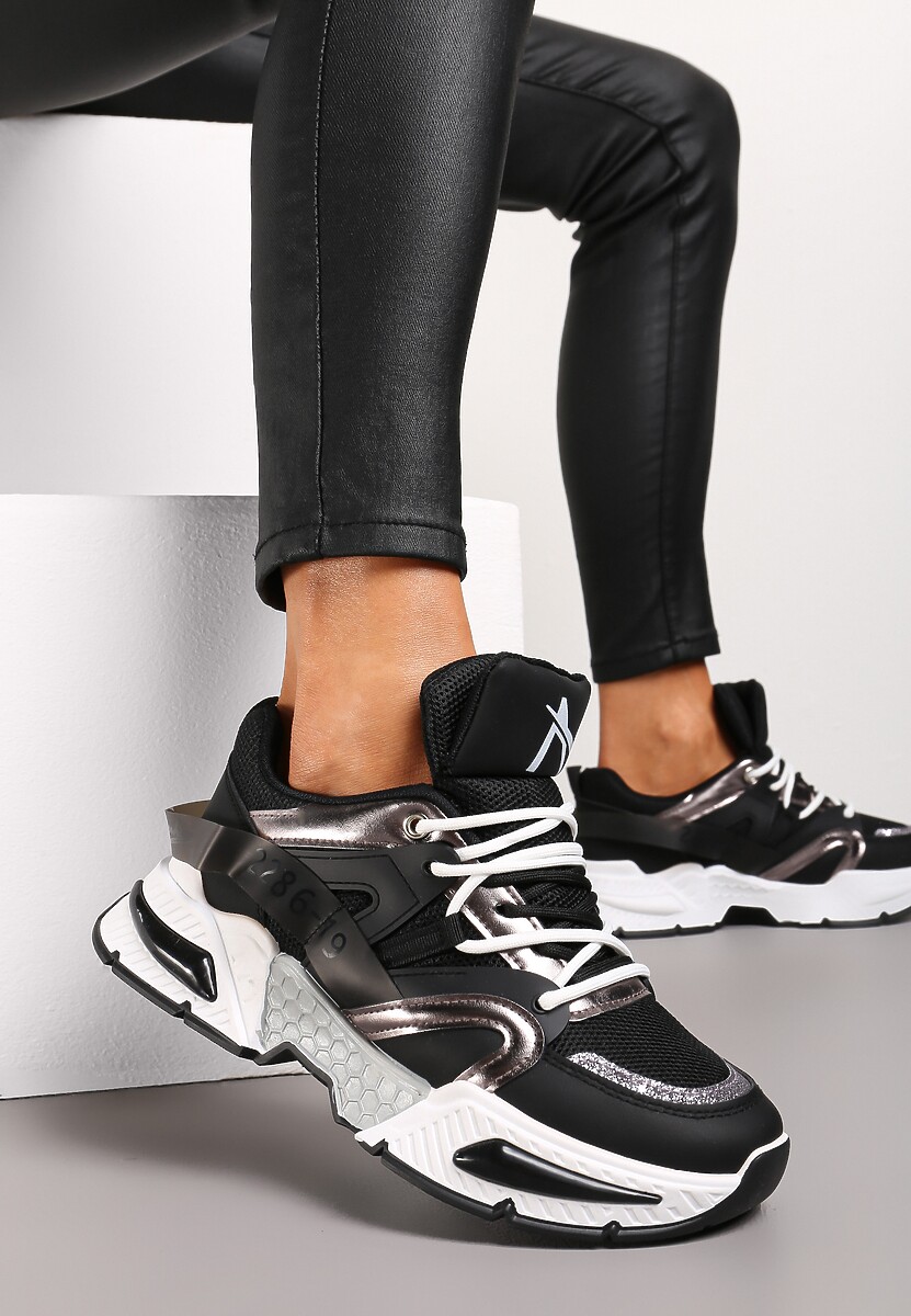 Czarne Nowoczesne Sneakersy z Grubą Podeszwą i Sznurowaniem Silika