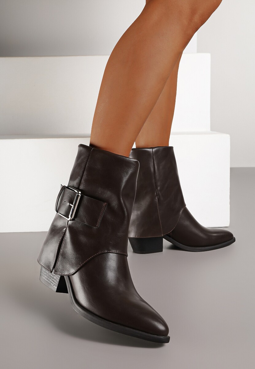 Brązowe Botki na Stożku Ozdobione Klamrą i Wywiniętą Cholewką Latarose