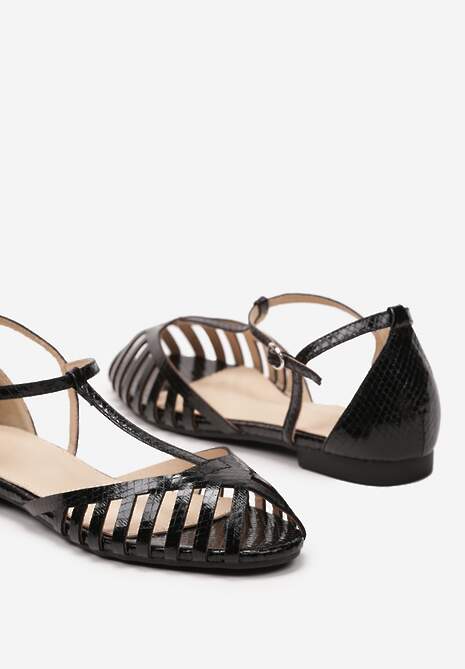 Czarne Sandały Vices na Płaskiej Podeszwie Ozdobione Paseczkami z Zapięciem na Kostce Phaedrana