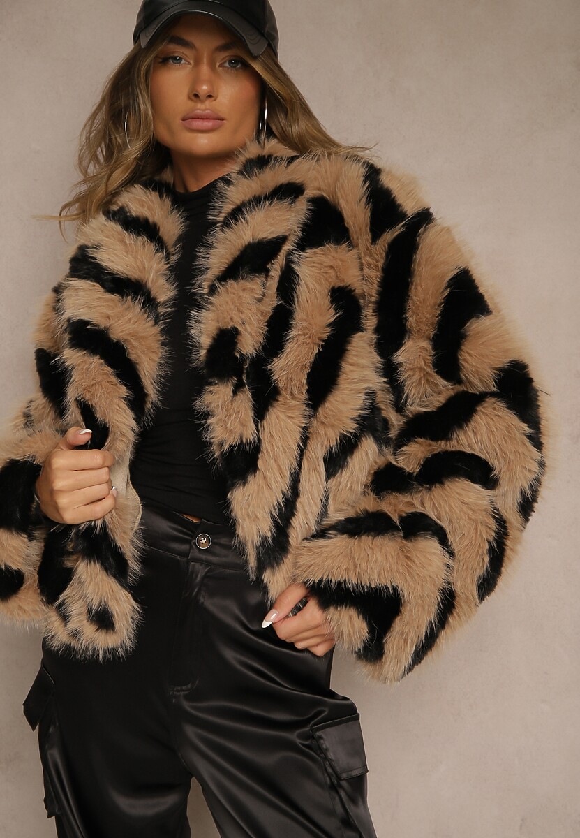 Czarno-Biała Kurtka Futerko Zdobiona Wzorem w Paski Alindde