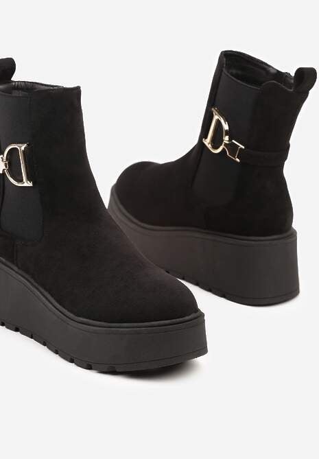 Czarne Botki Sztyblety na Platformie Wykończone Metaliczną Klamrą Vliteia