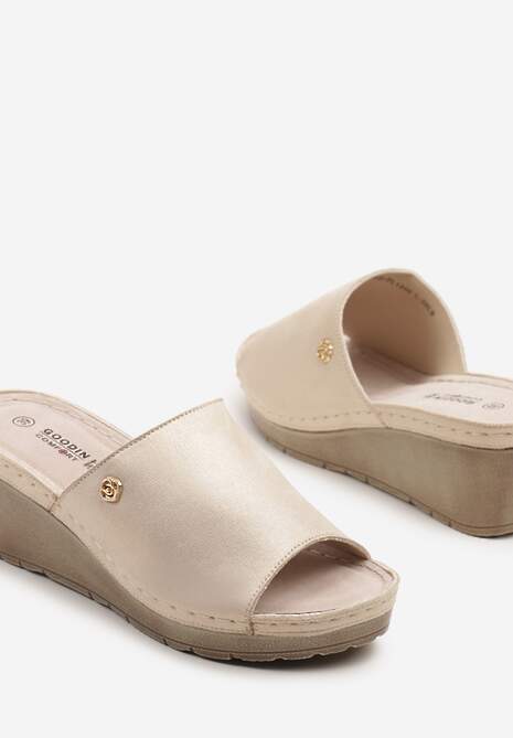 Złote Klapki  na Koturnie z Wkładką ze Skóry Naturalnej Ciravel
