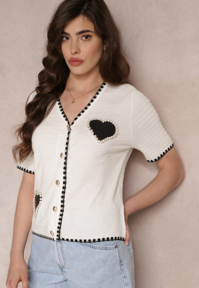 Biały Kardigan z Ozdobnymi Sercami Zdobionymi Perełkami z Wiskozy Afina