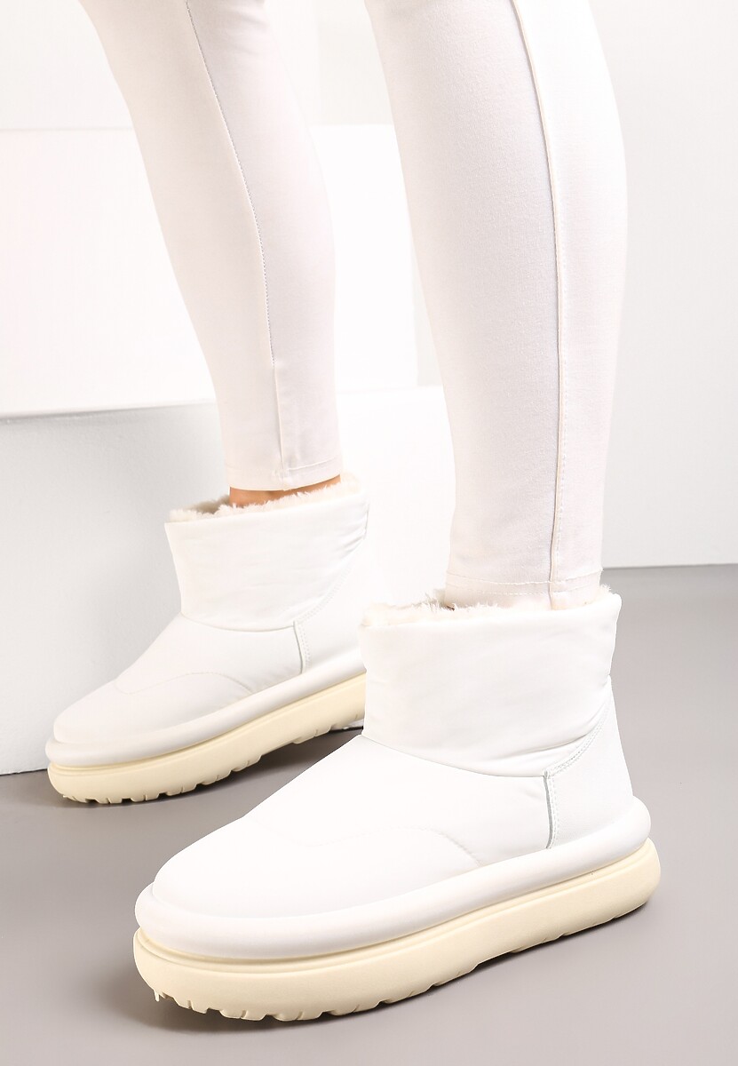 Białe Połyskujące Śniegowce na Płaskiej Podeszwie Ocieplone Futerkiem Brivida