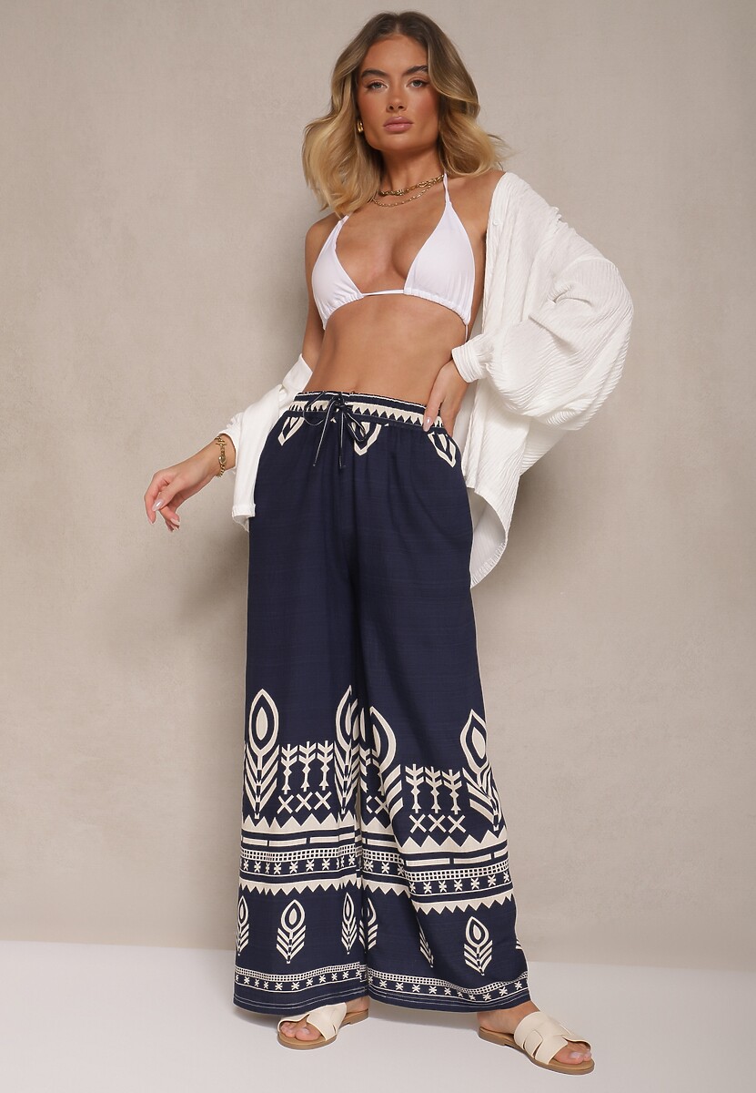 Granatowe Szerokie Spodnie z Wiskozy z Gumką w Talii Zdobione Etnicznym Wzorem Soleldi