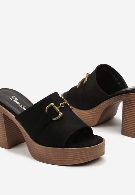 Czarne Klapki na Słupku Ozdobione Paskiem z Metalową Klamrą Dimeeka