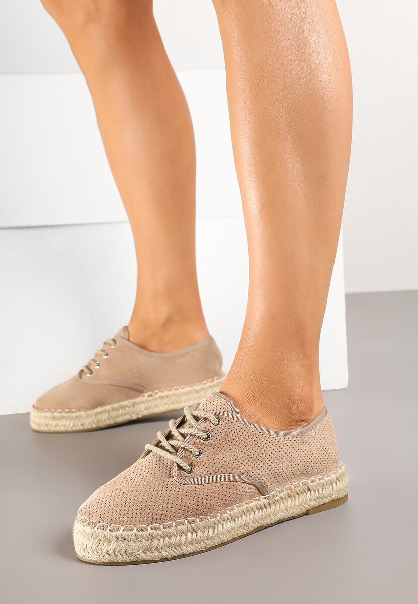 Ciemnobeżowe Tenisówki na Plecionej Podeszwie Zdobione Perforacją Zolavira