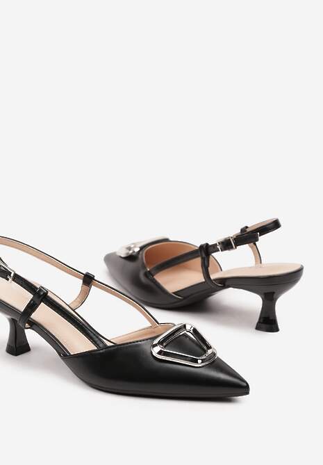 Czarne Sandały na Kaczuszce z Metalicznym Trójkątem Nonisaen