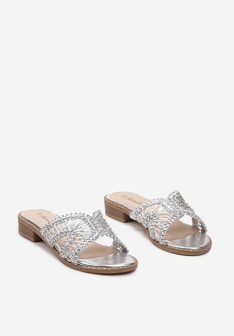 Srebrne Klapki o Ażurowym Wykończeniu Iraldepa