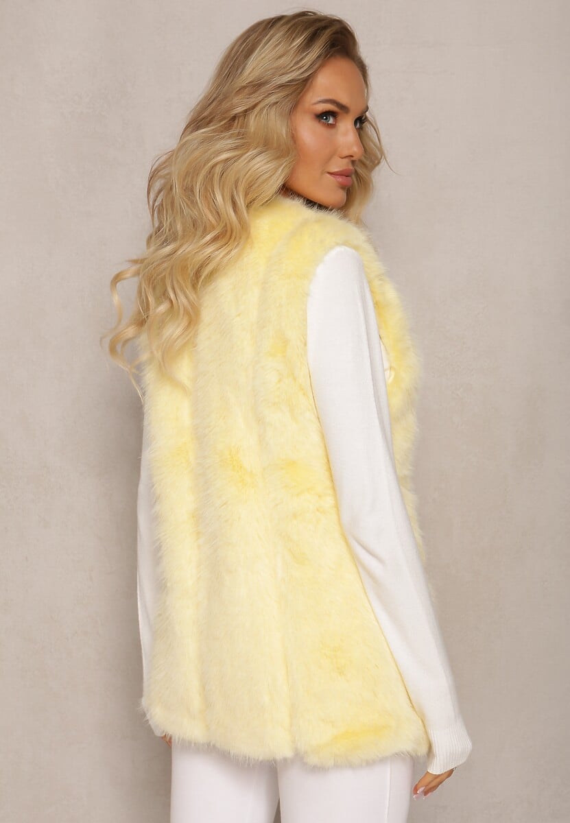 Żółta Puchata Kamizelka z Futerka Ozdobiona Imitacją Skóry Tekllesa