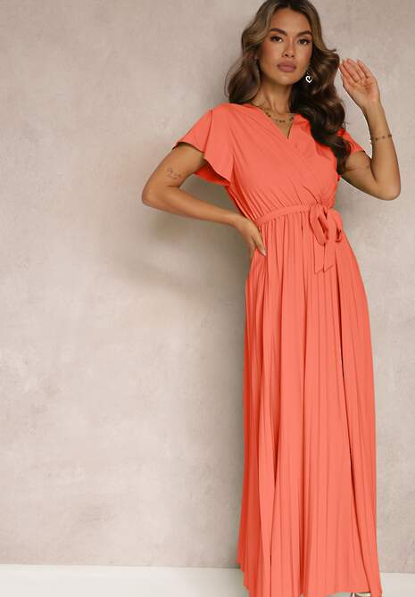 Pomarańczowa Koktajlowa Maxi Sukienka Ozdobiona Plisami z Trójkątnym Dekoltem i Wiązaniem w Talii Phoelia