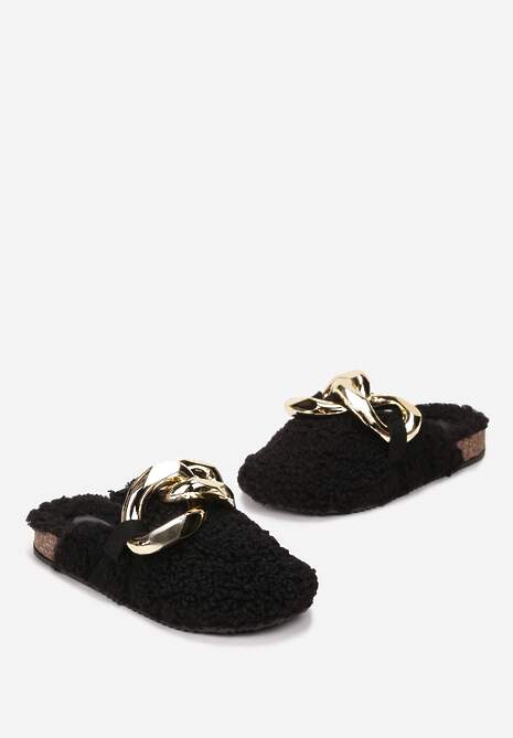 Czarne Klapki z Ozdobnym Łańcuchem Dewerli