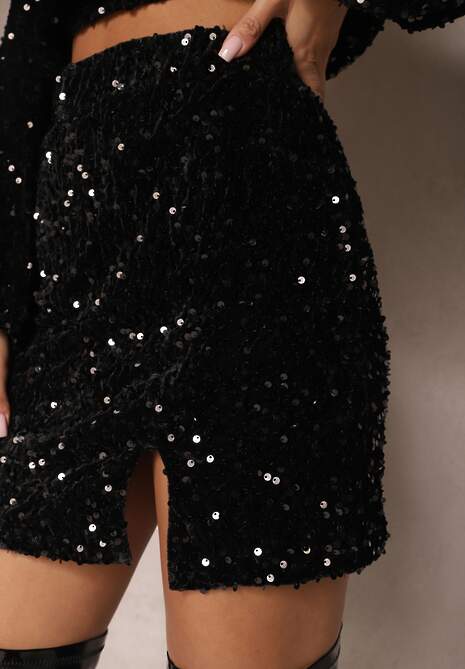 Czarna Dopasowana Mini Spódnica Ozdobiona Cekinami i Wycięciem z Gumką w Talii Kajari