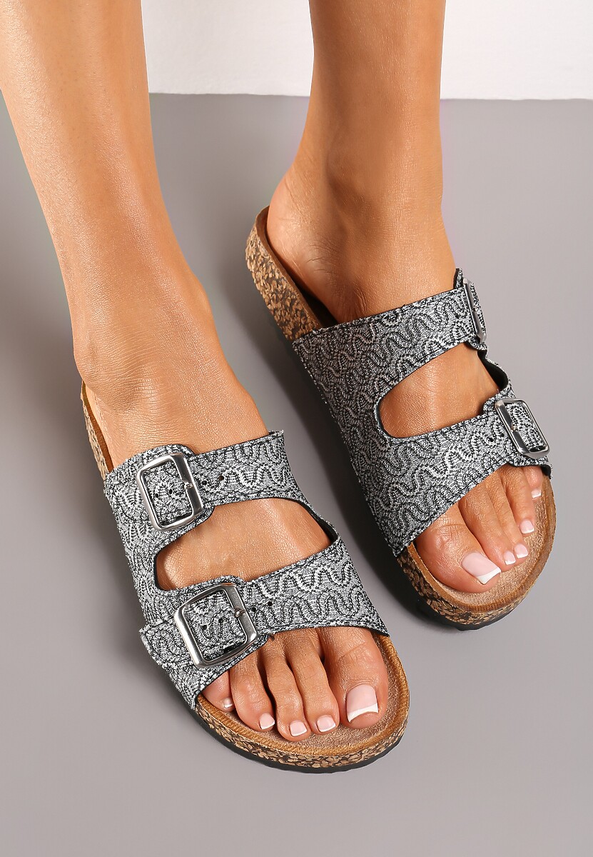 Czarne Klapki w Stylu Boho z Ozdobnymi Paskami i Korkową Podeszwą Asou