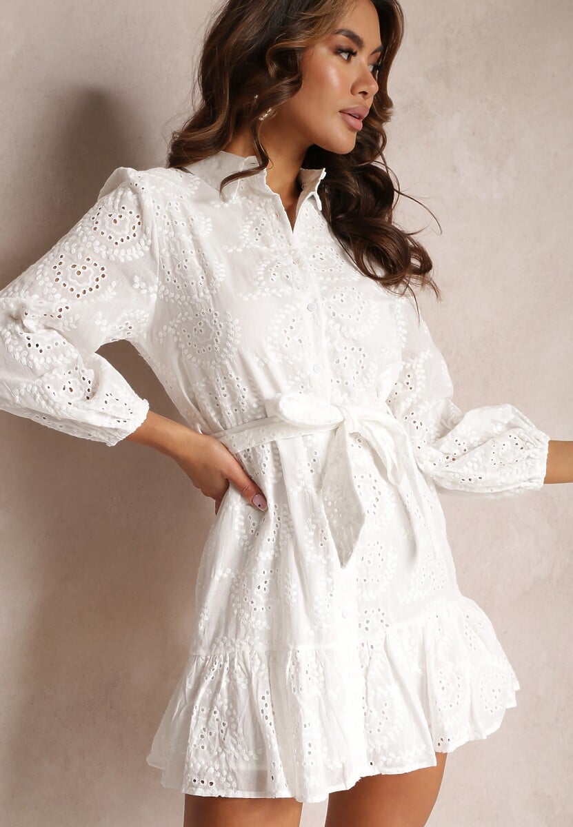 Biała Bawełniana Sukienka Ozdobiona Haftem Koszulowa Baucia
