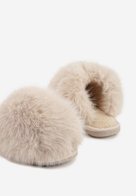 Ciemnobeżowe Miękkie Kapcie Ozdobione Długim Włosiem Cendria