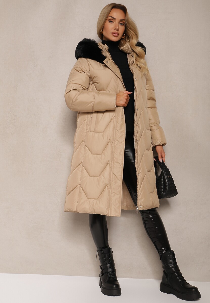 Beżowa Długa Kurtka z Pikowanymi Przeszyciami Kieszeniami i Kapturem z Odpinanym Futrem Lilunea