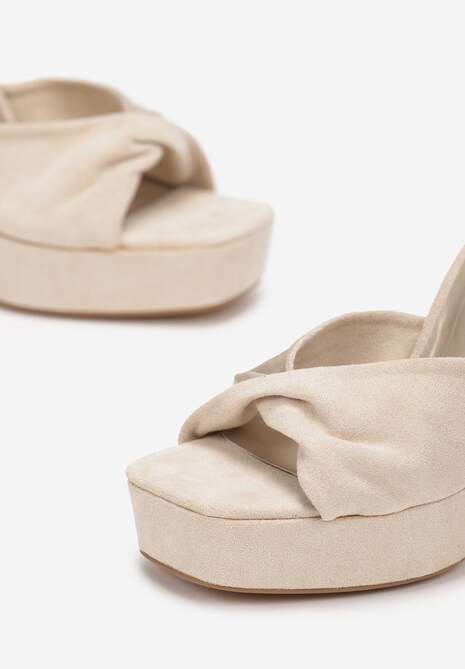 Beżowe Sandały na Wysokim Słupku i Platformie z Ozdobnym Paskiem Rupina