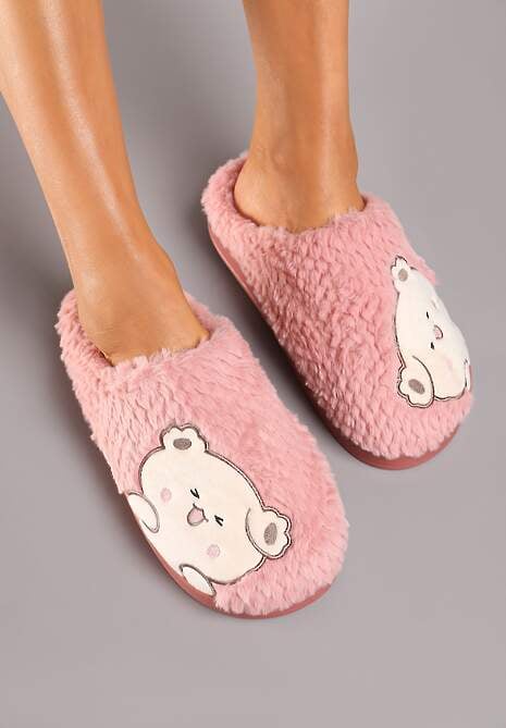 Ciemnoróżowe Kapcie na Platformie Ozdobione Haftowanym Motywem Laorisia