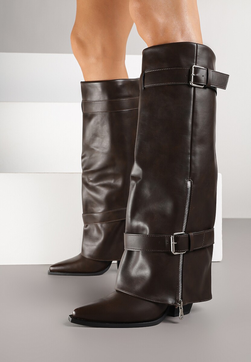 Brązowe Kozaki na Stożku z Cholewką Imitującą Nogawkę z Klamrami i Suwakiem Erseria