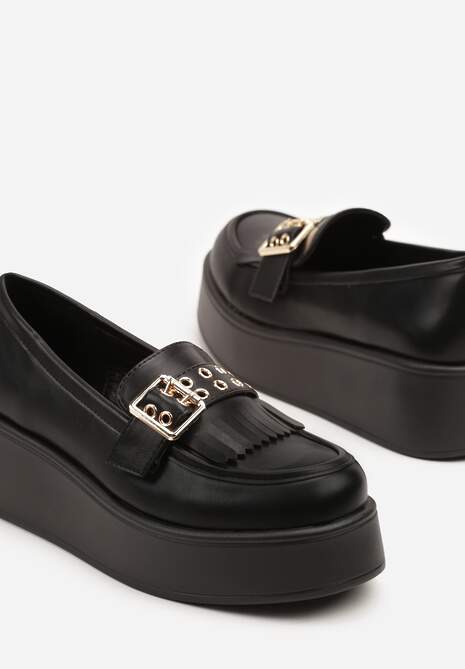 Czarne Mokasyny na Platformie z Klamrą i Frędzlami Florritia
