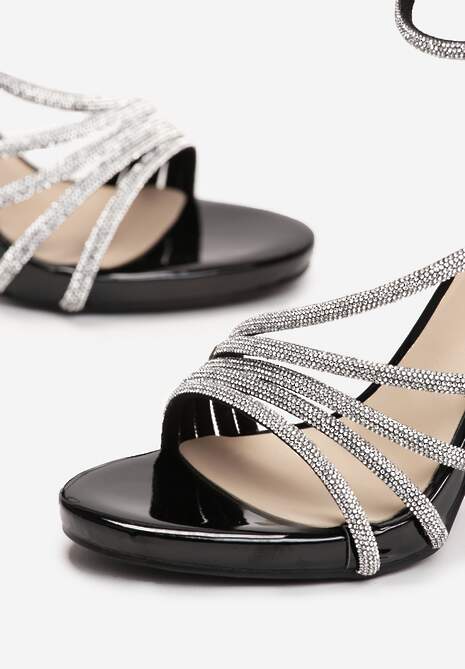 Czarne Sandały z Paskami w Cyrkonie na Szpilce Sertia