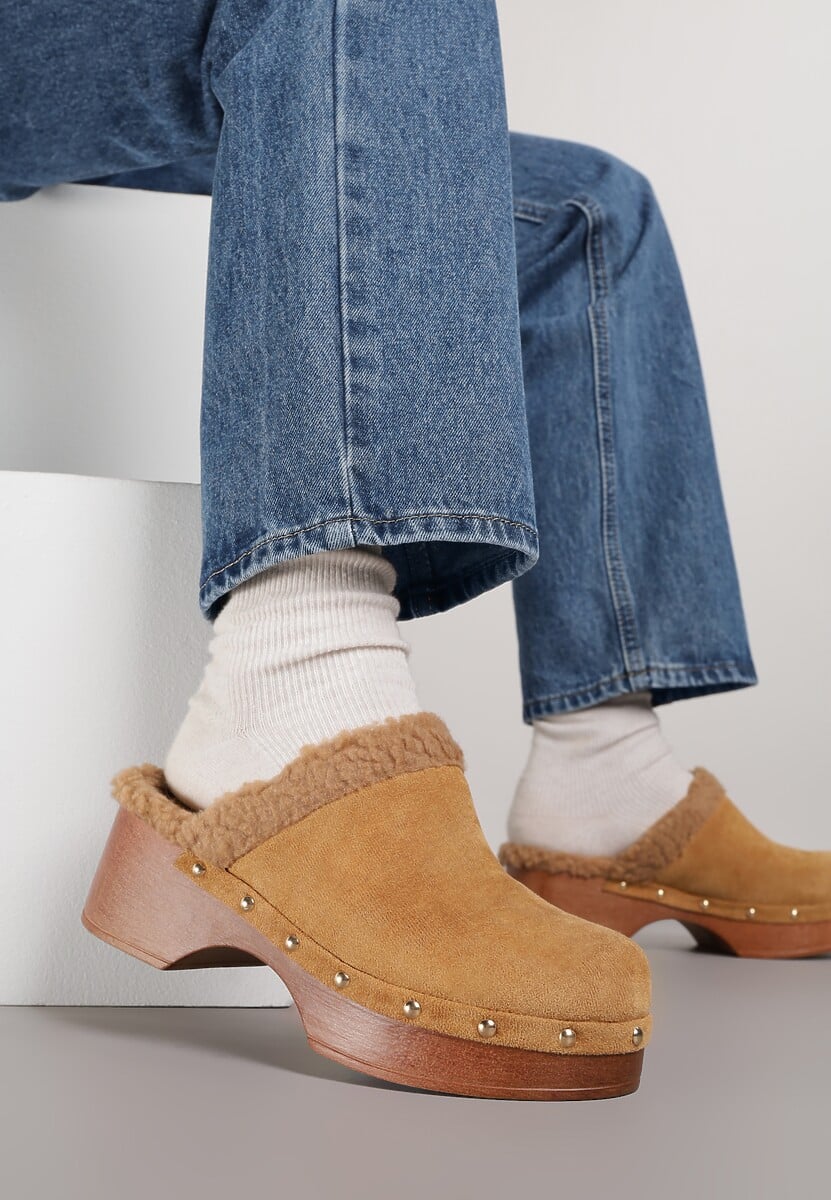 Brązowe Futerkowe Klapki Mule na Platformie Ozdobione Ćwiekami Crelina