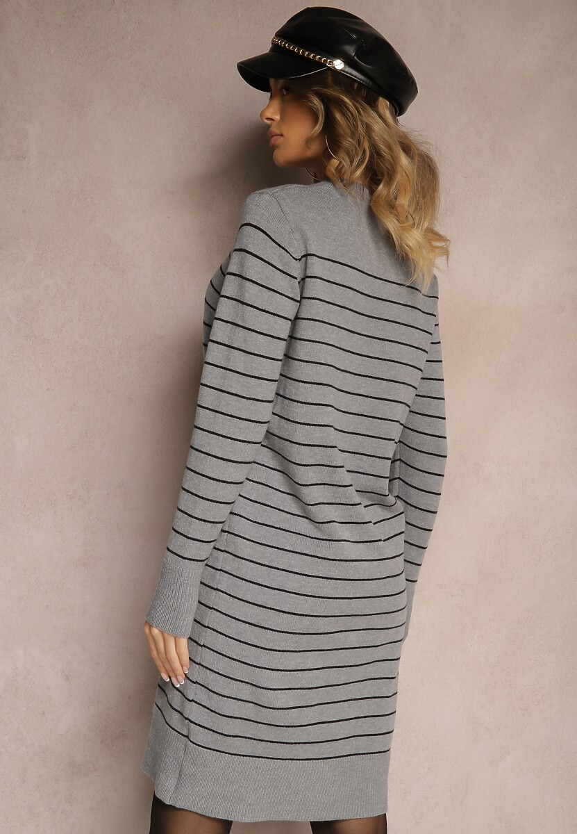 Szara Dzianinowa Sukienka z Wiskozą Zdobiona Wzorem w Paski i Ściągaczami Delwenna