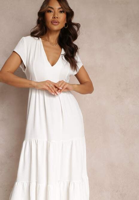 Biała Sukienka z Trójkątnym Dekoltem i Falbaną Callandia