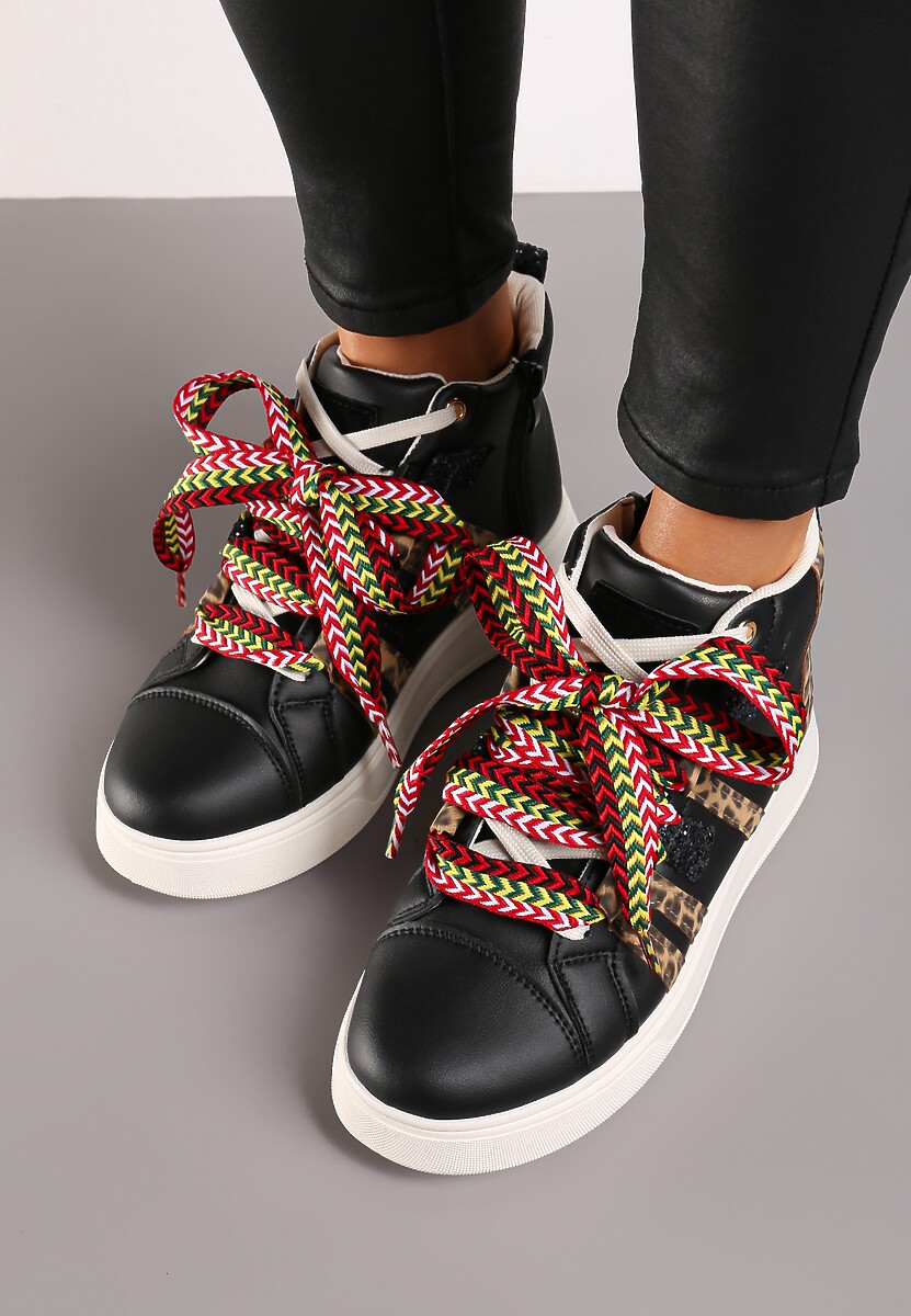 Czarne Streetwearowe Sneakersy na Grubej Podeszwie Ozdobione Kontrastowymi Wstawkami Kaittane