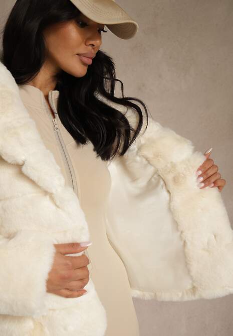 Jasnobeżowa Futrzana Kurtka z Wywiniętym Kołnierzem Snaline