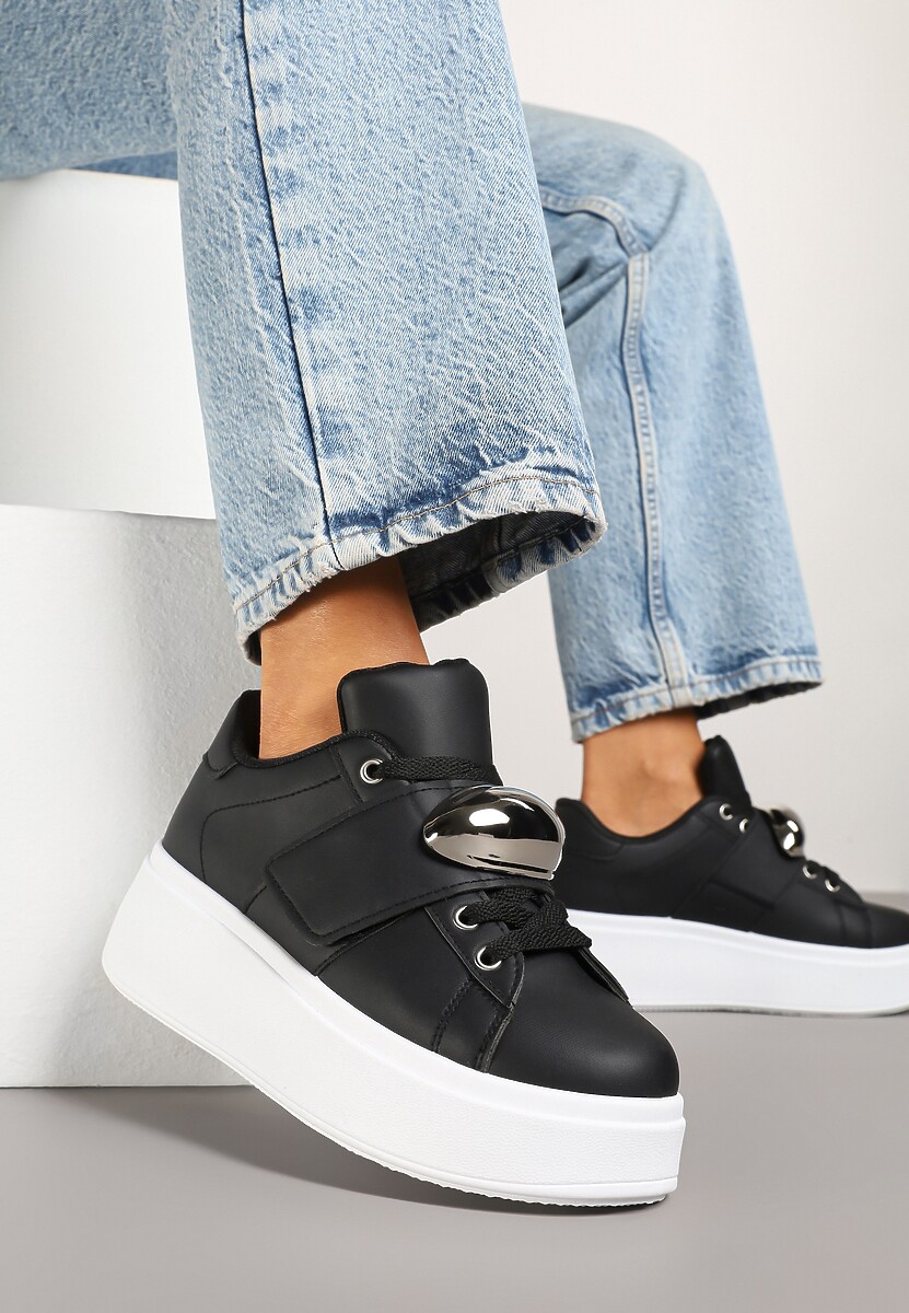 Białe Sneakersyn na Platformie z Metaliczną Aplikacją Welveria