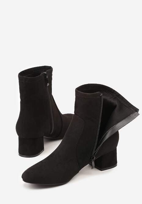 Czarne Botki Vices na Słupku Ozdobione Przeszyciem Ariske